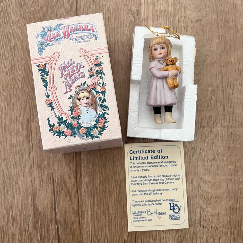 NIB Vintage 1988 Jan Hagara Limited Edition Ceramic Christmas Ornament‎ Jessica